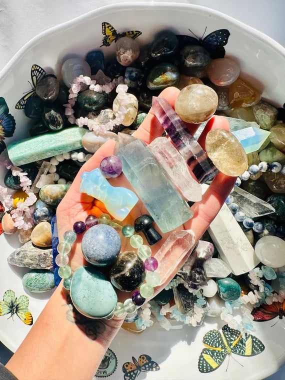 Mystery Treasure: Sparkle & Fun Confetti Scoop