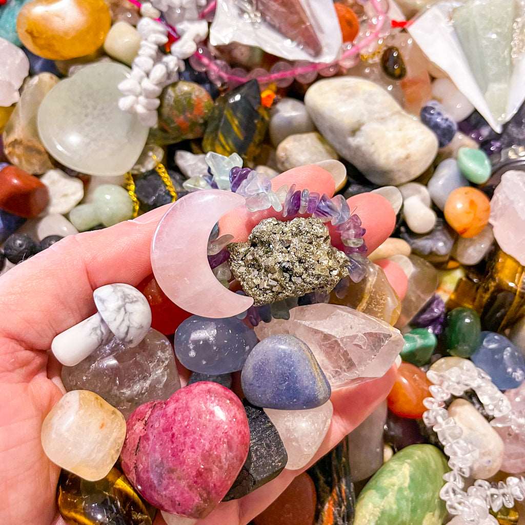Mystery Treasure: Sparkle & Fun Confetti Scoop