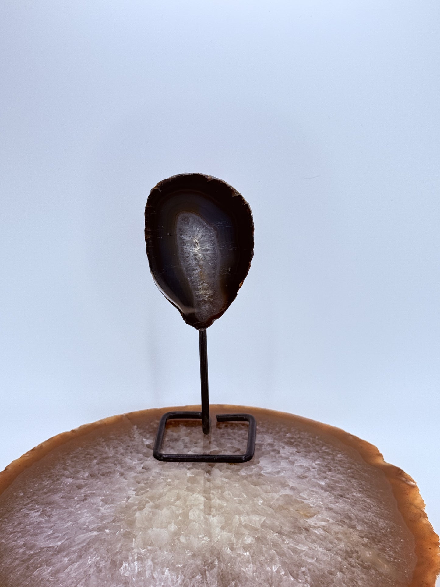 Agate Geode on Stand – Natural Crystal Decor for Balance, Protection & Harmony