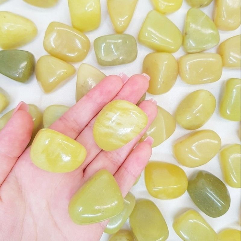 Lemon Jade vs. Traditional Jade: What’s the Difference? - Auralis Crystals