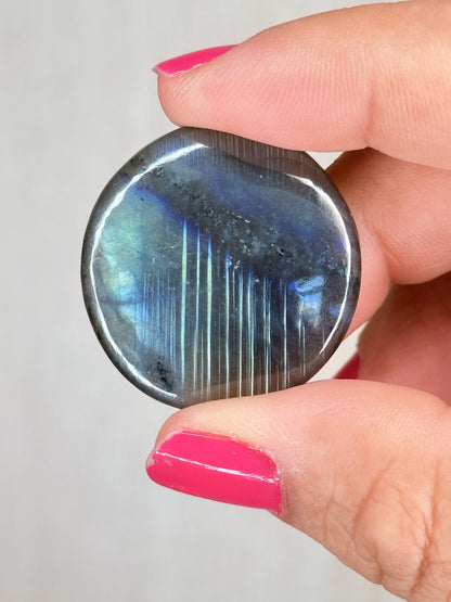 Labradorite Flatstone – Luminous Flash Palm Stone | Handpicked Protection & Intuition Crystal - Auralis Crystals
