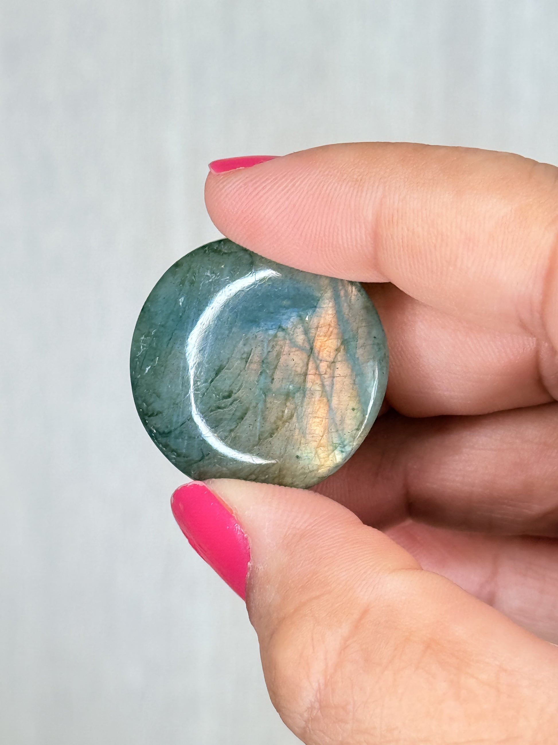 Labradorite Flatstone – Luminous Flash Palm Stone | Handpicked Protection & Intuition Crystal - Auralis Crystals