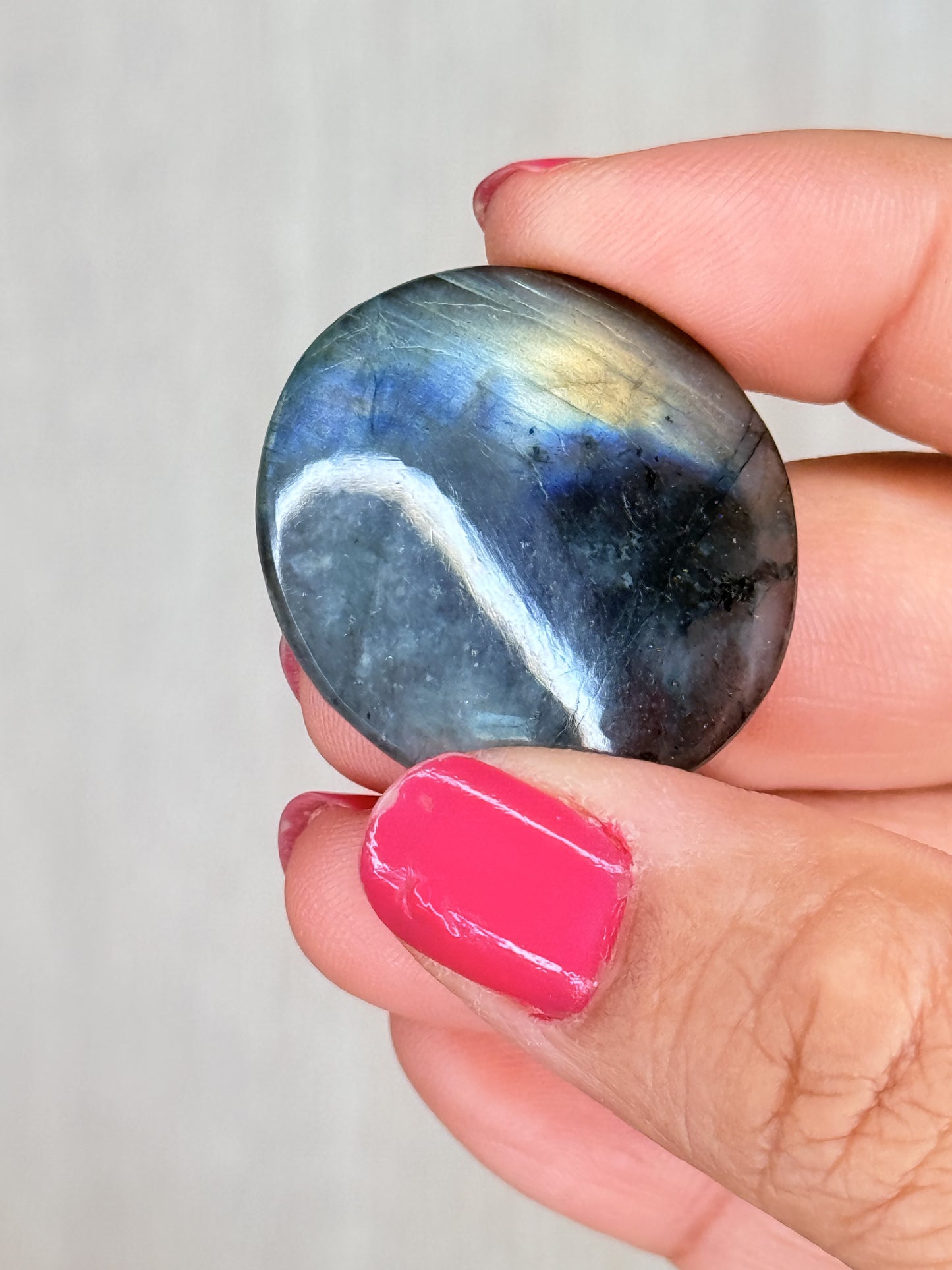 Labradorite Flatstone – Luminous Flash Palm Stone | Handpicked Protection & Intuition Crystal - Auralis Crystals