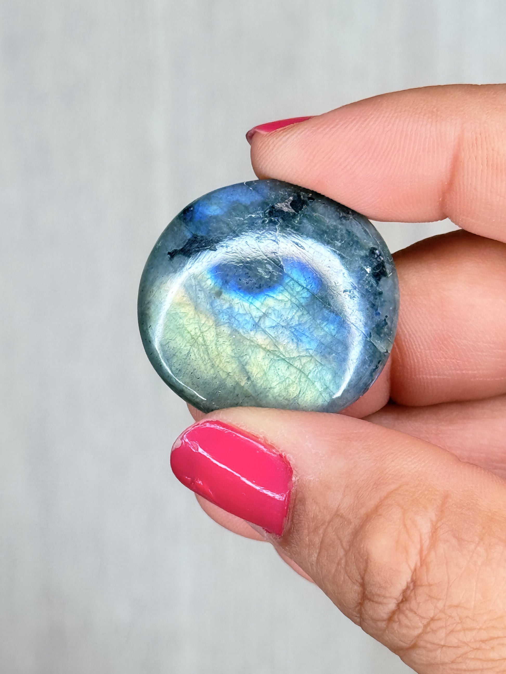 Labradorite Flatstone – Luminous Flash Palm Stone | Handpicked Protection & Intuition Crystal - Auralis Crystals