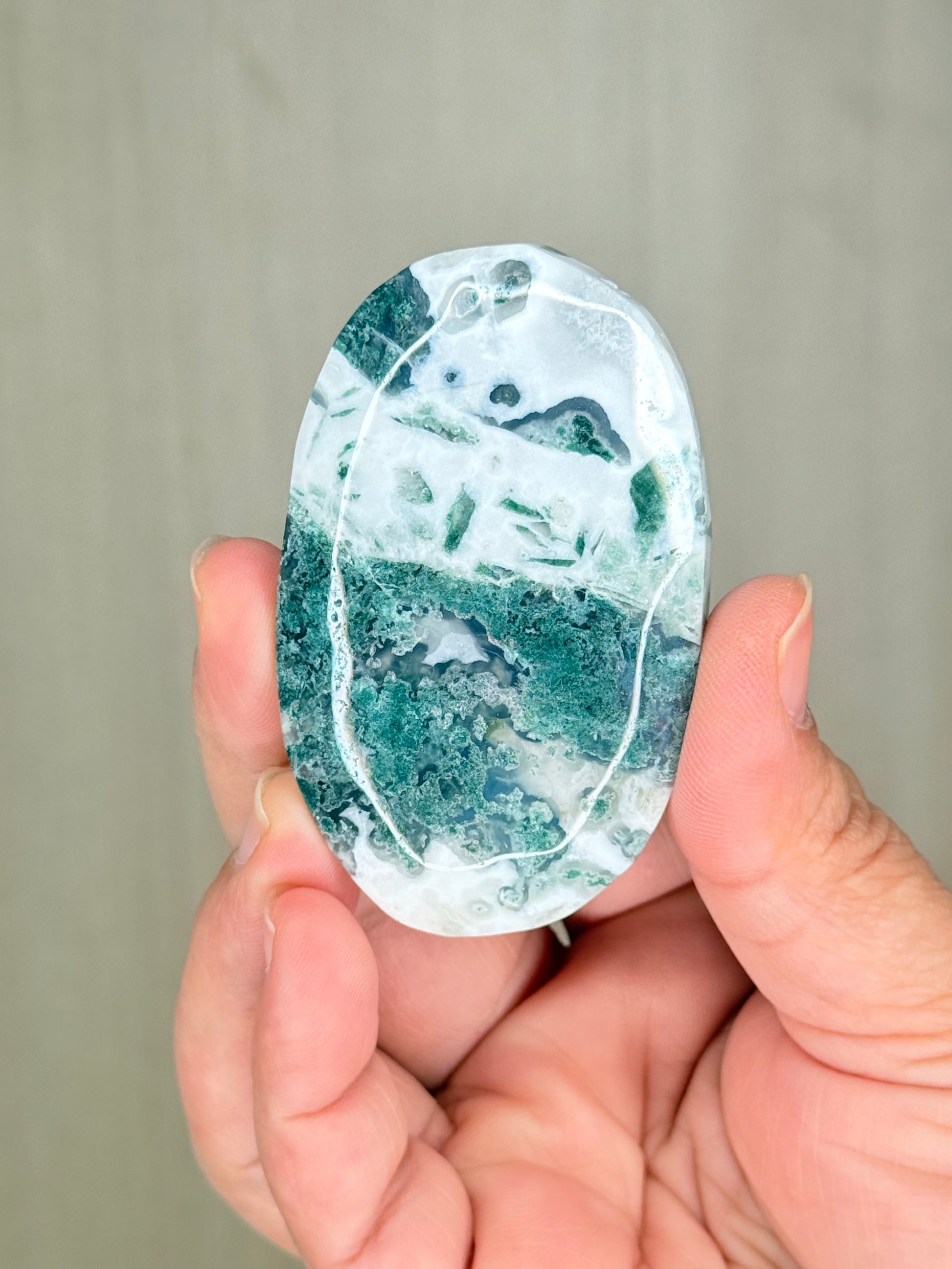 Moss Agate Palmstone – Mystical Crystal for Grounding & Growth - Auralis Crystals