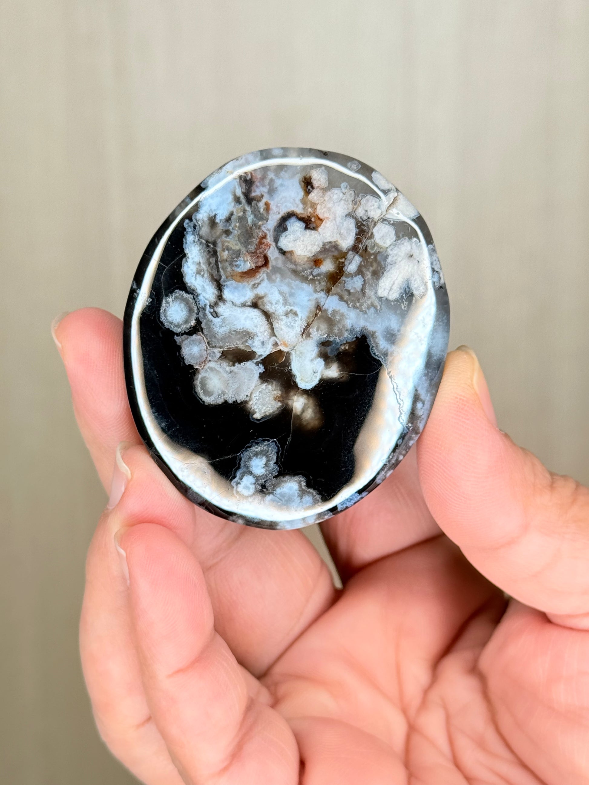 Black Flower Agate Palmstones – Mystical Crystal for Growth & Inner Strength - Auralis Crystals