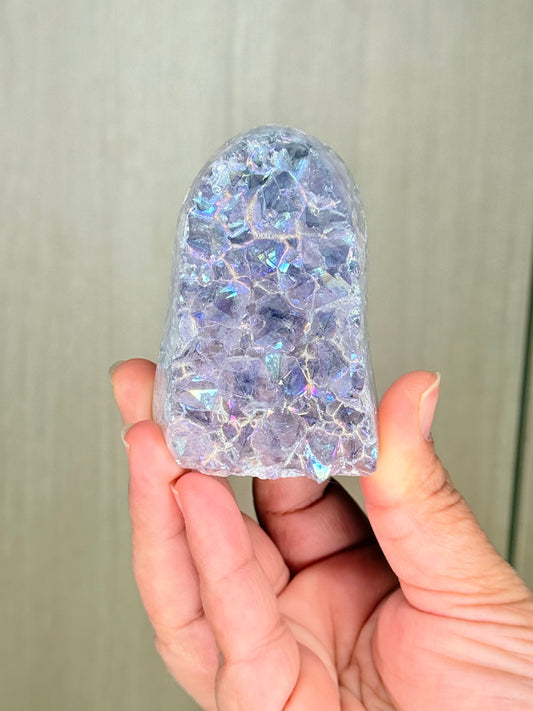 Aura Amethyst Cut Base – Iridescent Crystal for Spiritual Energy & Serenity