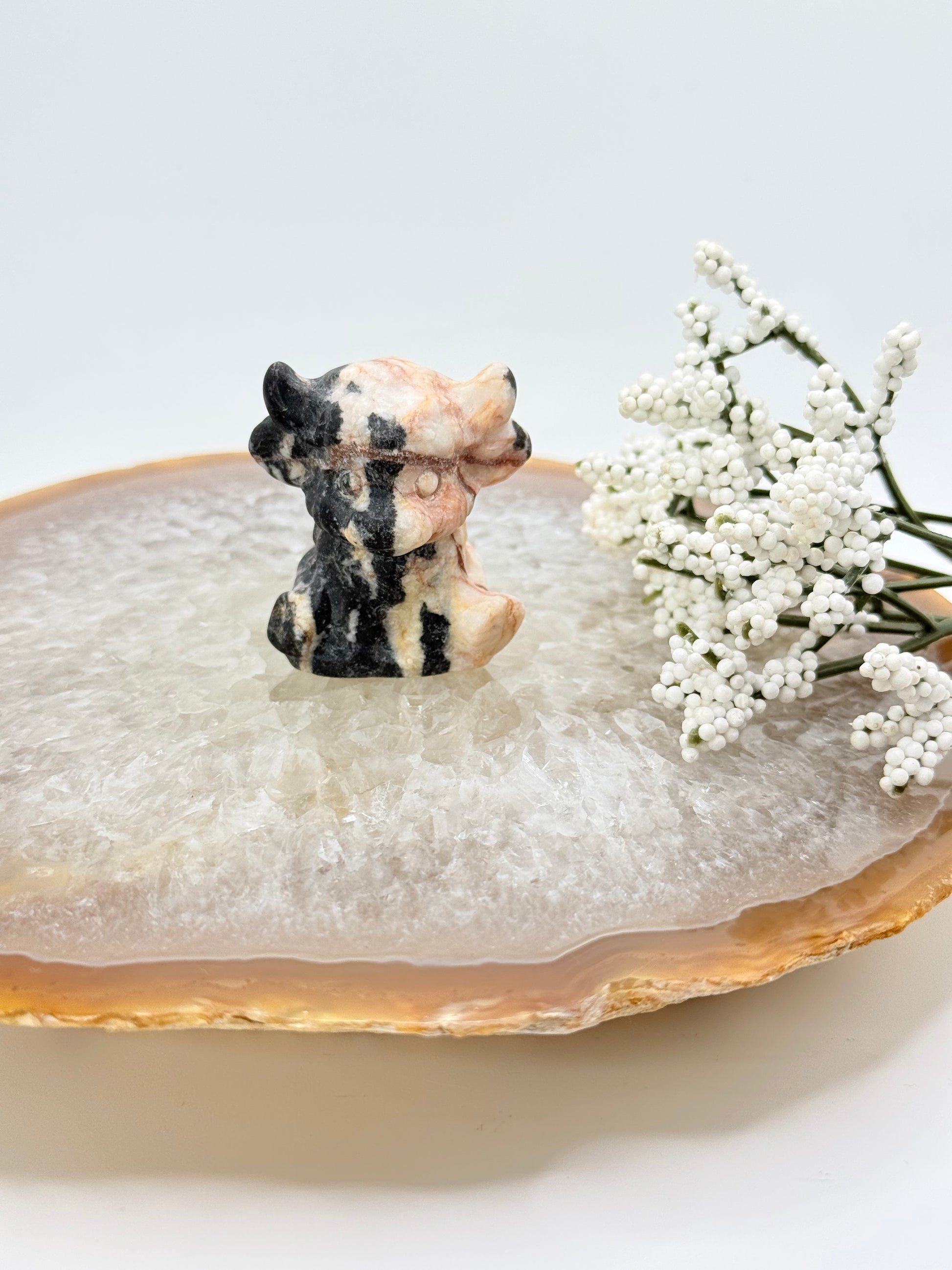 Mini Cow Carving – Red Network Jasper, Kiwi Jasper & Garnet - Auralis Crystals