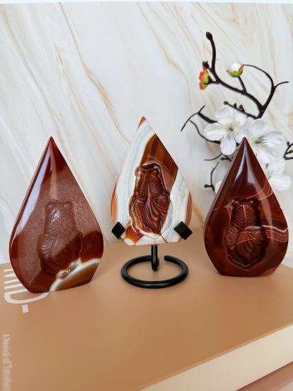 Carnelian Goldfish Carving | Banded Teardrop Flame | Polished | 10.5cm | China