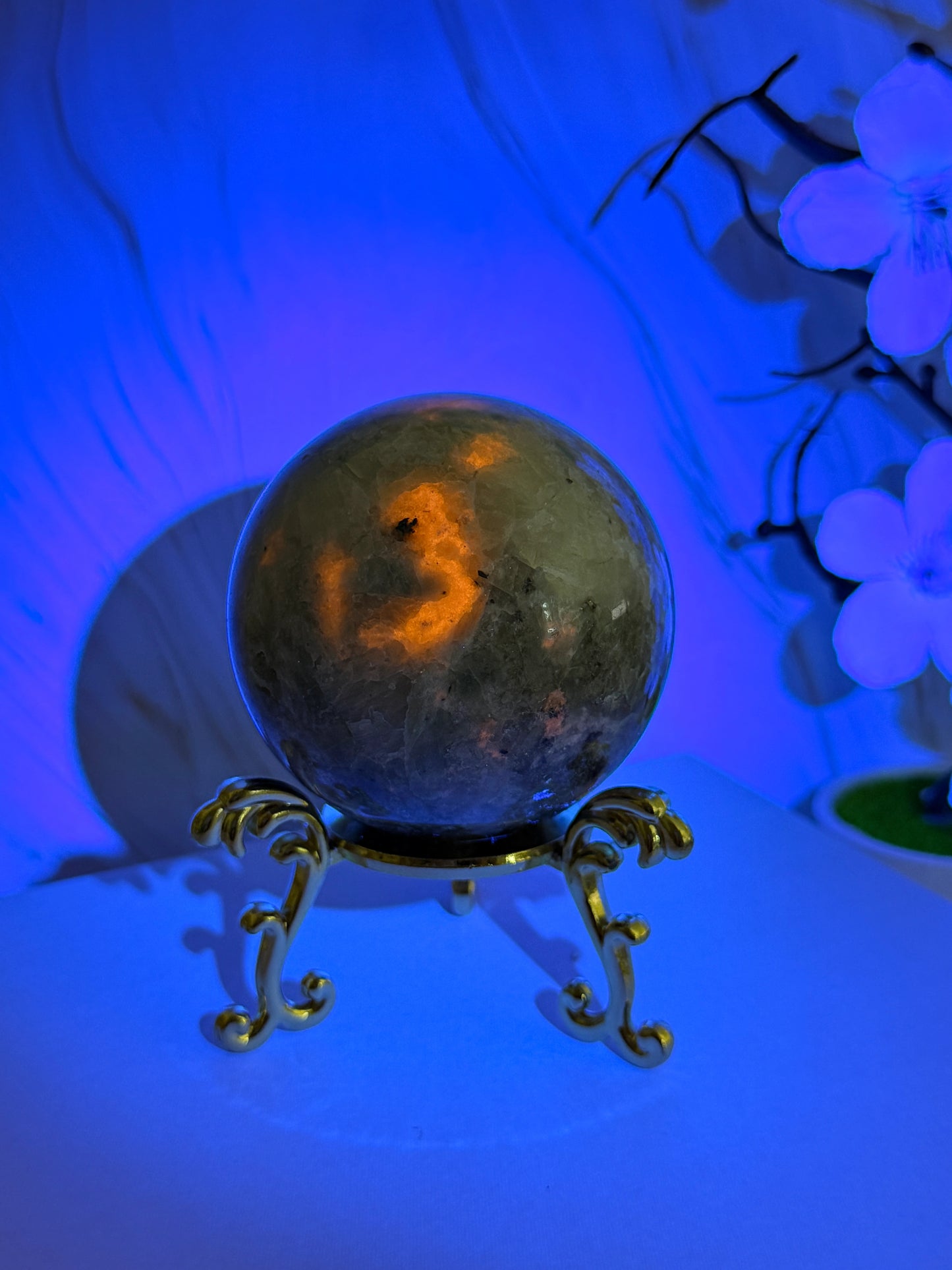 Hackmanite Sphere | UV Reactive | Tenebrescent | Polished | 6cm | Canada