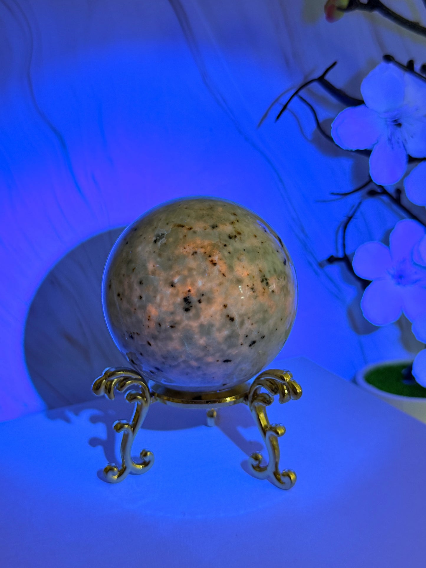 Hackmanite Sphere | UV Reactive | Tenebrescent | Polished | 6cm | Canada