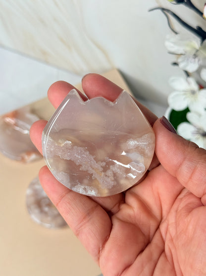 Flower Agate Crystal Cat Dish | Jewelry & Trinket Holder | Heart-Centred Healing Stone