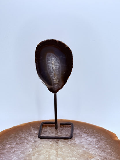 Agate Geode on Stand – Natural Crystal Decor for Balance, Protection & Harmony
